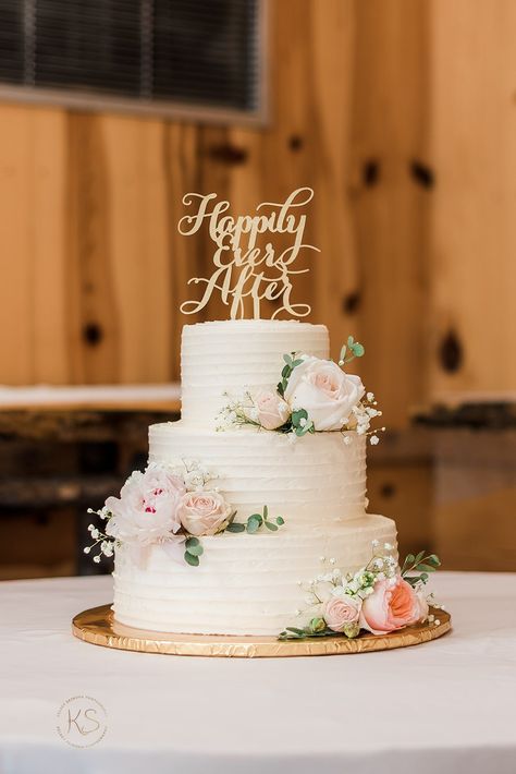 Rustic Wedding  cake Rustic Simple Wedding Cake, Rustic Simple Wedding, Bridal Bouquet Peach, Modern Birthday Cakes, 2 Tier Cake, Dream Wedding Cake, Modern Birthday, Rustic Wedding Cake, Simple Wedding Cake