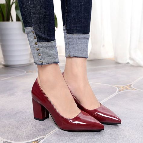 Ankle Socks Women, Dress Shoes Womens, Fashion High Heels, Black High Heels, Thick Heels, Work Shoes, Black Pumps, Womens High Heels, Elegant Woman