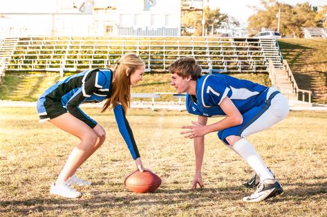 Cheerleader And Football Player, Cheerleader Couple, Football Senior Photos, Hoco Poses, Solo Poses, Football Pics, Drill Team, Cheerleading Dance, Football Photos