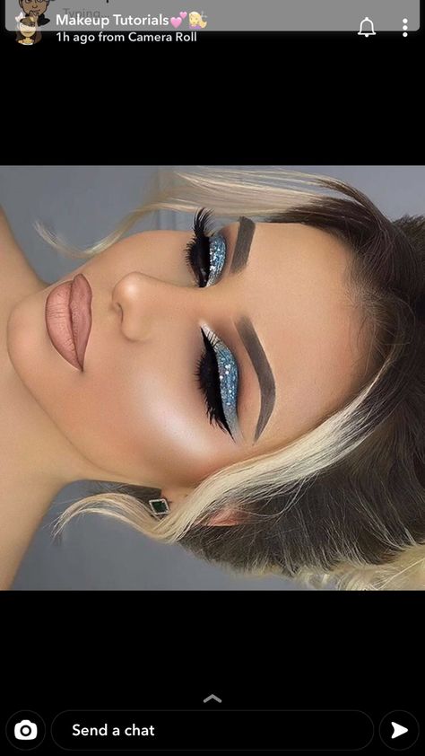 Full Glam Blue Makeup, Blue And Silver Glam Makeup, Blue Make Up For Prom, Light Blue Wedding Makeup, Cinderella Makeup Looks Quince, Royal Blue Glam Makeup, Cinderella Eye Makeup, Light Blue Glam Makeup, Cinderella Prom Makeup