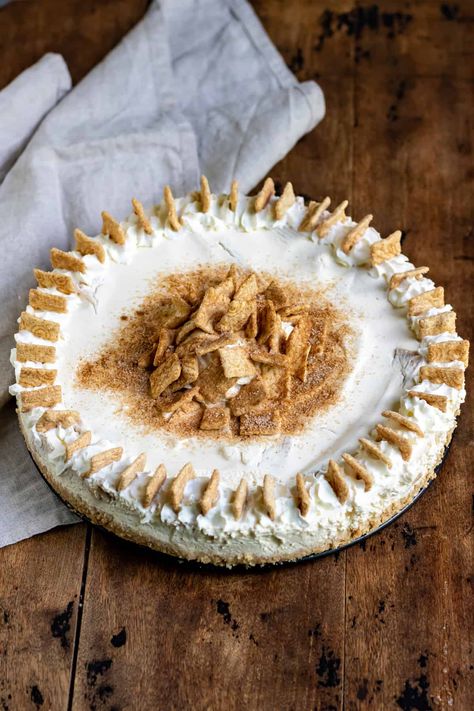 Cinnamon Toast Crunch Cheesecake Recipe, Cinamon Toast, Cereal Cheesecake, Cinnamon Toast Crunch Cheesecake, Baked Cinnamon Toast, Crunch Cheesecake, Fun Dessert, Food Cupcakes, Jar Recipes