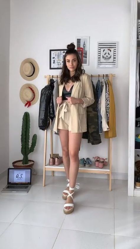 f016e59c7ad8b1d72903bb1aa5720d53 Outfit Videos, Inspiration Videos, Skirt Suits, Short Women Fashion, Mode Casual, Summer Outfit Inspiration, Crop Top Outfits, Summer Dress Outfits, Fashion Hacks Clothes