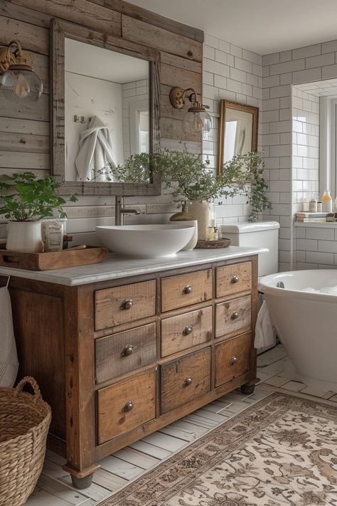 Patina Farm Bathroom, Bathroom Modern Cottage, European Cottage Interiors Bathroom, Cottage Bathroom Vanity Ideas, Farmhouse Cottage Bathroom, Provence Bathroom, Provence Style Interior, Modern Country Bathroom, Modern Cottage Bathroom