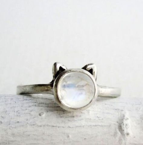 Moonstone Ring, Rainbow Moonstone, Cat Ring, Silver Cat Ring, Cat Jewelry, Cat Lover Gift, Christmas Gift, Anniversary Gift, Animal Ring, Gemstone Ring, Mystical Jewelry Silver Cat Ring, Ring Cat, Animal Ring, Mystical Jewelry, Cat Ring, Crystal Necklaces, Animal Rings, Silver Cat, Cat Jewelry