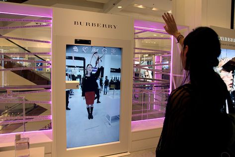 Interactive Mirror, Interactive Retail, Fashion Installation, Fragrance Campaign, Retail Facade, Interactive Exhibition, Visual Merchandising Displays, Mirror Installation, Interactive Display