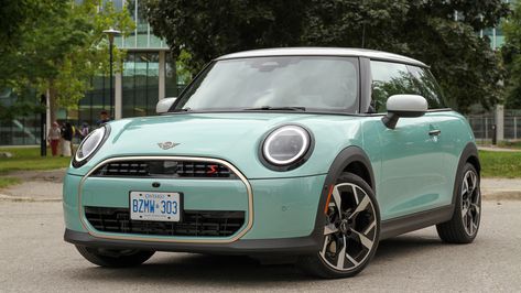 2025 Mini Cooper S Review: Back to School Mini Cooper S Modified, Mini Cooper Color Combination, 2023 Mini Cooper Countryman, Mini Cooper 2022, Mini Cooper Countryman Green, 4 Door Mini Cooper, Garage Accessories, Cup Noodles, Cooper S