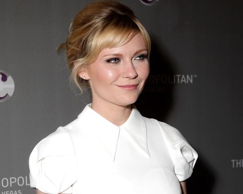 Kirsten Dunst Hair, Kibbe Classic, Kirsten Dunst Style, Kristen Dunst, Clothes Blouses, Mary Jane Watson, Us Fashion, Kirsten Dunst, Soft Classic