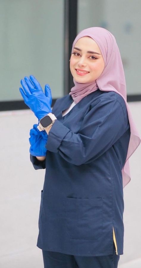 Nurse Hijab, Modest Outfits Muslim, Outfits Muslim, Black Hair Video, Kedokteran Gigi, Medical Scrubs Outfit, Hijab Wear, Doctor Outfit, Scrubs Outfit