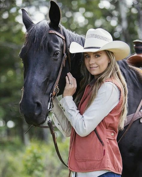 Watch Heartland, Heartland Actors, Heartland Cbc, Heartland Quotes, Heartland Amy, Amy And Ty Heartland, Ty Heartland, Heartland Ranch, Alisha Newton