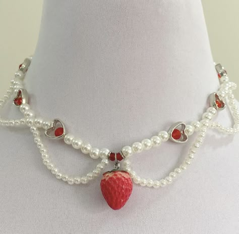 Strawberry Jewelry Diy, Intertwined Necklace, Diy Jewelry Earrings, Fairy Jewelry, Bead Charms Diy, Beads Bracelet Design, Handmade Jewelry Tutorials, Jewelry Accessories Ideas, Jewelry Lookbook