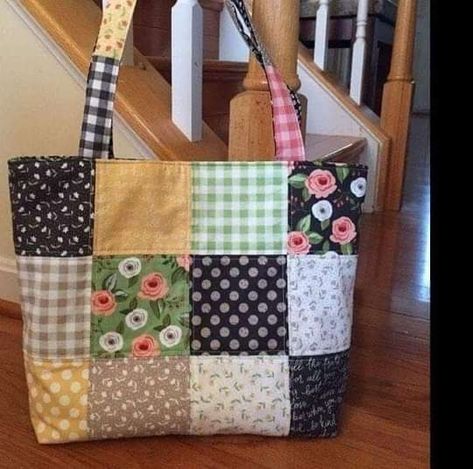 Clothes tips Patchwork Bags Patterns Free, Patchwork Bags Patterns, Quilters Bag, Clothes Tips, Tote Bag Pattern Free, Patchwork Tote Bags, Bags Patterns, Bag Pattern Free, Diy Bags Patterns