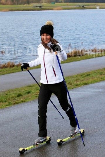 Telegraph columnist Pippa Middleton reveals the secret behind her cross-country ski race success, training at Berkshire's Dorney Lake on roller skis Cross Country Skiing Outfit, Roller Skiing, Pippa Middleton Dress, Roller Skis, Pippa Middleton Style, Pippa And James, Cross Country Ski, Kate And Pippa, Middleton Family