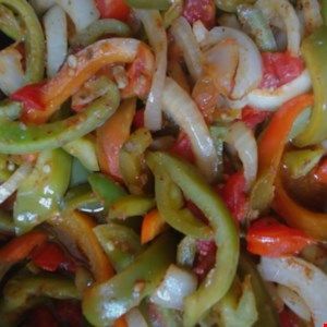 Fajita Veggies, Gluten Free Crock Pot Recipes, Onions And Tomatoes, Steak Sandwiches, Fajita Vegetables, Vegetable Slice, Fajita Recipe, Crock Pot Cooking, Cooked Vegetables