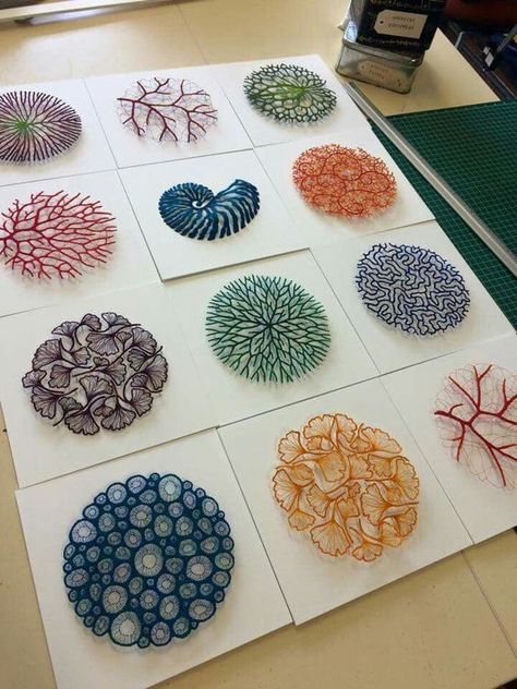 Meredith Woolnough Meredith Woolnough, فن النسيج, A Level Textiles, Stitching Projects, زجاج ملون, Textiles Artwork, Flowers Painted, Bio Art, Paper Work