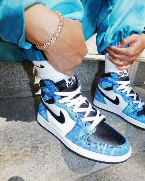 Air Jordan 1 Tie-Dye White Black Aurora Green CD0461-100 Release Date - SBD Jordan 1 Tie Dye, Nike Blazer Outfit, Sepatu Air Jordan, Zapatillas Nike Air Force, Jordan Women, Jordan 1 Outfit, Air Jordan 1 Outfit, Cheap Jordan Shoes, Sneaker Shop