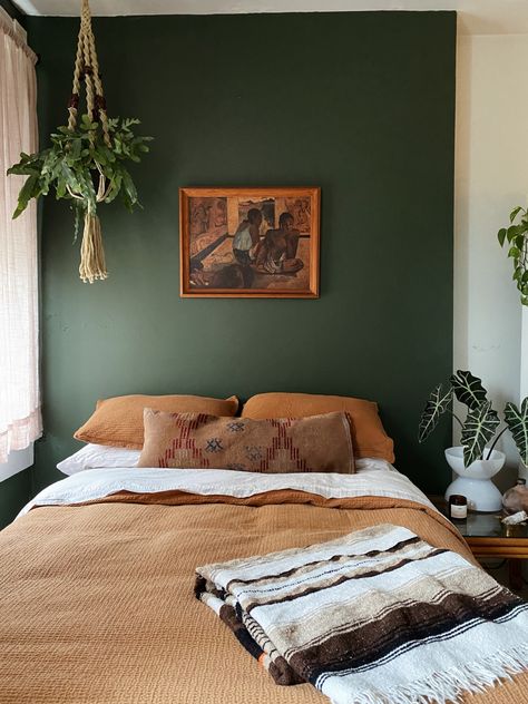 Terrocata And Green Bedroom, Green Wall Orange Bedding, Earthy Mcm Bedroom, Terracotta Bedding Green Wall, Olive Terracotta Bedroom, Green Colored Bedroom, Forest Green And Orange Bedroom, Rust And Olive Bedroom, Bohemian Green Bedroom