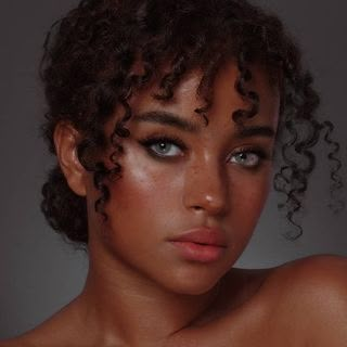 𝐊𝐀𝐋𝐈 (@kali.ledger) • Instagram photos and videos Kali Ledger, Actresses With Black Hair, Brown Makeup Looks, Studio Photography Poses, Brown Skin Makeup, Girl Inspiration, Hair Reference, Brown Girl, Brown Skin