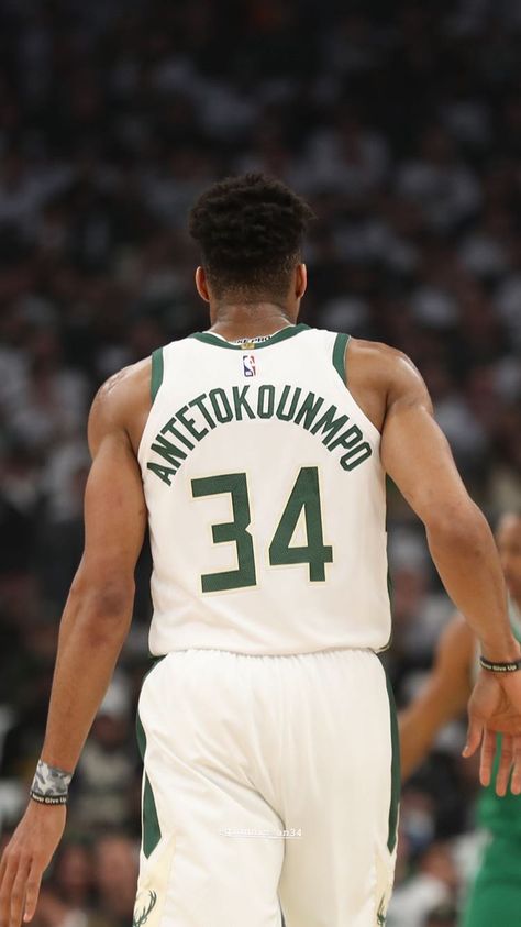 Giannis Antetokounmpo Wallpaper Dunk, Gianis Antetokumpo Wallpaper, Giannis Antetokounmpo Aesthetic, Antetokounmpo Giannis, Giannis Antetokounmpo Wallpaper, Wallpaper Nba, Funny Nba, Golden State Warriors Pictures, Curry Nba