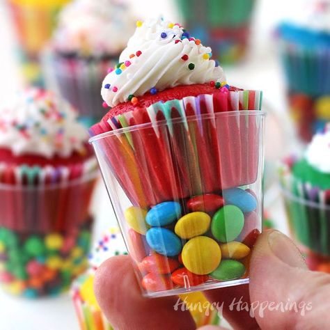 Cupcake Party Favors, Graduation Party Foods, Mini Torte, Trolls Birthday Party, Birthday Treat, Mini Cupcake, Kids Party Food, Carnival Birthday, Kehlani