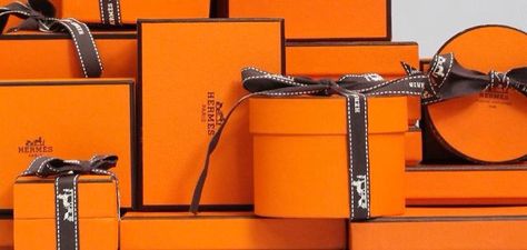 HERMÈS PARIS ~ Signature orange boxes tied with brown ribbon come in all sizes and shapes. Darling Clementine, Hermes Fashion, Hermes Perfume, Hermes Orange, Fashion Packaging, Chanel Collection, Orange Boxes, Hermes Accessories, Orange You Glad