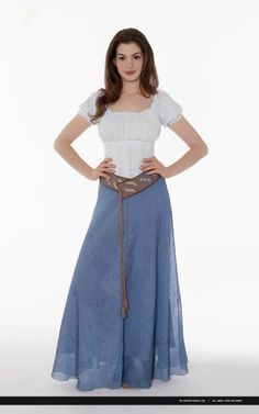 Ella Enchanted Costume Ella Enchanted Dress, Enchanted Outfit, Ella Enchanted Movie, Fantasia Diy, Enchanted Movie, Medieval Dress Princess, Female Book Characters, Enchanted Dress, Movie Character Costumes