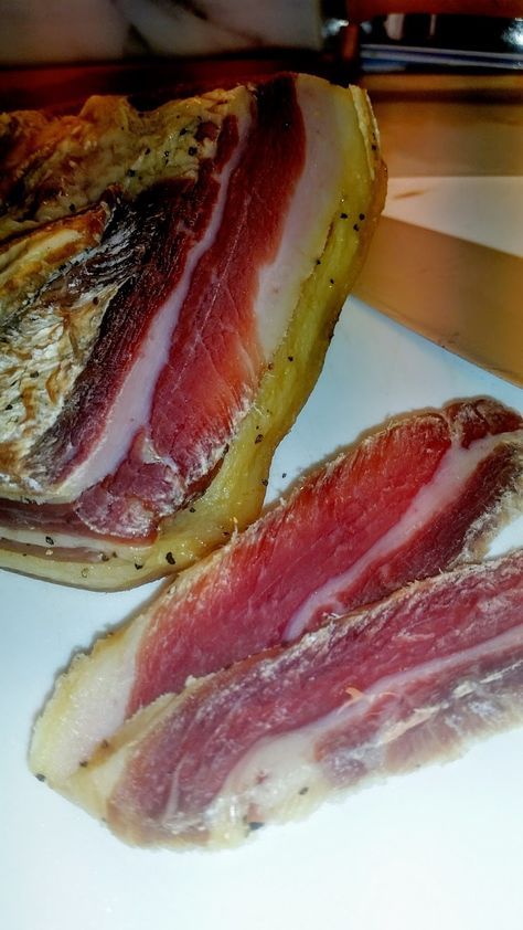 Meatalicious: Home made Pancetta ready to enjoy Pork Belly Bacon, Spicy Beef Jerky, Curing Bacon, Cured Meat Recipes, Curing Meat, Charcuterie Meats, Meat Curing, Food Preserving, Sausage Making