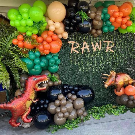 Dinasour Birthday, Forest Theme Party, Dinosaur Birthday Theme, Jungle Safari Birthday, Dinosaur Birthday Party Decorations, Dinosaur Balloons, Fest Temaer, Ballon Party, Dinosaur Themed Birthday Party