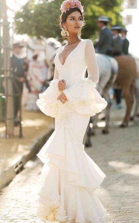 Flamenco Style Wedding Dress, Flamenco Wedding Dress, Flamenco Wedding, Spanish Wedding Dress, Spanish Bride, Formal Dance Dresses, Dresses Fairy, Wedding Dress 2023, Spanish Flamenco