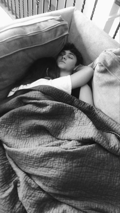 Sleeping with boyfriend picture ideas. Black and white boyfriend images. Lovers Sleeping Pose, Sleeping With Husband, Sleeping Over At Boyfriends, Couple Waking Up Mornings Aesthetic, Laying In Bed Couple Goals, Boy And Girl Sleeping Together, Cuddles Mood Sleep Couple Aesthetic, Boyfriend And Girlfriend Sleeping, Cuddling Couples By Fireplace