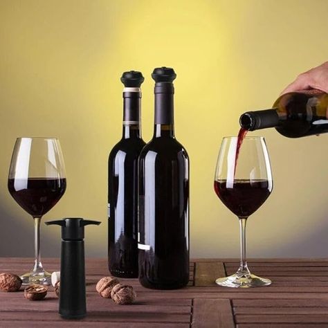 Keep your wine fresh for days with this elite wine saver set. 🍷 The perfect tool for wine lovers everywhere! #winesaver #winelife #drinkfresh Elegant Packaging, Wine Preserver, Premium Wine, Vacuum Pump, Wine Lovers, Soft Silicone, Packaging, Wine, Gifts