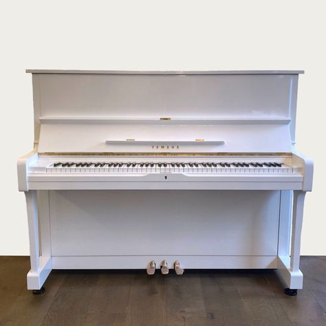 White Upright Piano, Piano Styling, Yamaha Piano, Piano Shop, White Piano, Upright Piano, The Expert, Framed Tv, White Gloss