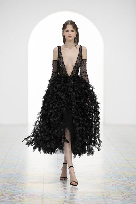 2022 Couture, Georges Hobeika, Spring Summer 2022, Couture Week, Influencers Fashion, Autumn Street Style, Runway Pictures, Summer 2022, Couture Collection