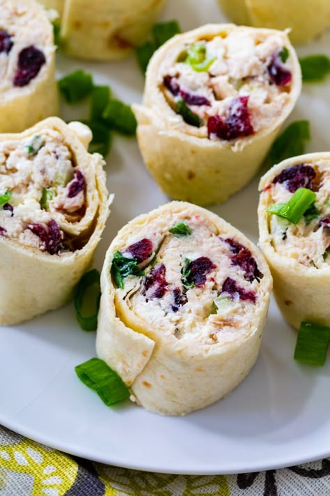 Chicken Cranberrry Pinwheels with feta cheese. Makes a great party appetizer. Chicken Cranberry, Spicy Southern Kitchen, Chicken Roll Ups, Cranberry Cream Cheese, Pinwheel Recipes, Southern Kitchen, Chicken Rolls, Cooking Chicken To Shred, Great Appetizers