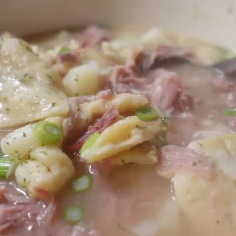 Pennsylvania Dutch Ham Pot Pie Recipe - THE RECIPE BOWL Dutch Ham Pot Pie, Ham Pot Pie Recipe, Pot Pie Noodles, Ham Pot Pie, Ham Potatoes, Homemade Pot Pie, Pennsylvania Dutch Recipes, Pennsylvania Dutch Country, Pot Pie Soup