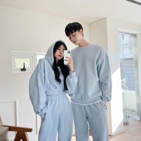 Piyama Couple, Couple Clothes Matching Outfits, Couple Outfits Korean, Korean Couple Outfits, Couple Outfits Matching, Cute Date Outfits, Couple Matching Outfits, Korean Outfit Street Styles, Couples Outfit