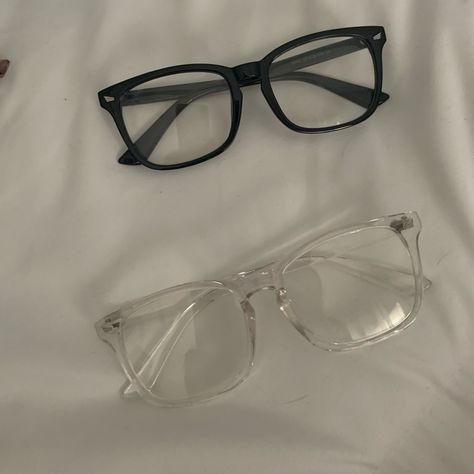 Black Eye Glasses Aesthetic, Black Eyeglasses Aesthetic, Glasses Black Aesthetic, Cute Black Glasses Frames, Black Glasses Frames Woman Aesthetic, Glasses To Get, Black Square Glasses Aesthetic, Chunky Black Glasses, Black Frame Glasses Aesthetic