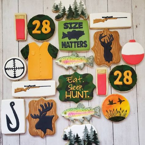 Hunting Cookies Decorated, Hunting And Fishing Cookies Decorated, Hunting Cookies Royal Icing, Fishing Cookies Royal Icing, Fishing Vest Cookies Decorated, Camo Cookies, Deer Theme, Fish Cookies, Camo Birthday