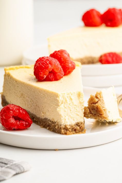 Optavia Cheesecake Hack, Healthy Cheesecake Filling, Lemon Yogurt Cheesecake, Healthy Cheesecake Bars, Cheesecake With Cottage Cheese, Cheesecake Base Recipe, Cottage Cheese Cake, Cottage Cheese Cheesecake, Cheesecake Healthy