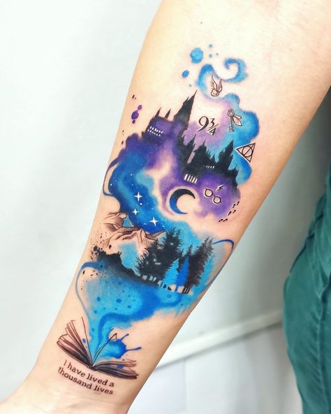 Watercolor Tattoo Book, Magical Book Tattoo Ideas, Book Watercolor Tattoo, Harry Potter Tattoos Book, Twilight Book Tattoo, Harry Potter Tattoos Colorful, Book Tattoo Ideas Acotar, Watercolor Harry Potter Tattoo, Harry Potter Acotar Tattoo