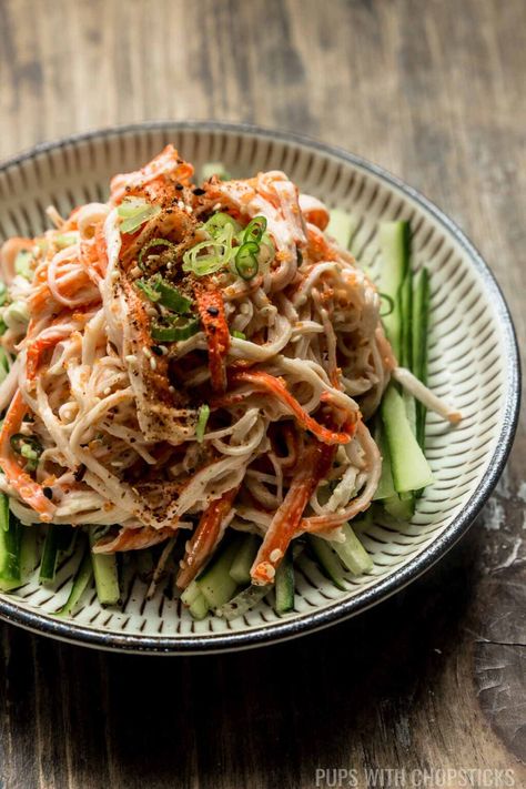 A quick and easy 10 minute Japanese kani salad recipe made with shredded crab sticks, cucumbers, and a creamy sesame mayonnaise dressing. #japaneserecipe #crabsalad #easyrecipe #japanesefood #kanisalad Japanese Crab Salad Recipe, Japanese Kani Salad Recipe, Japanese Crab Salad, Japanese Kani Salad, Kani Salad Recipe, Salad Japanese, Roasted Turkey Legs, Kani Salad, Japanese Salad