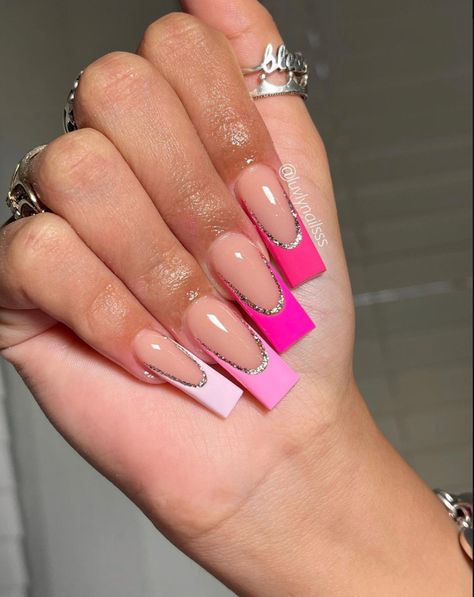 Acrylic Nails Ideas French, French Tips Summer, Nails Ideas French, Acrylic Nails Ideas, Cowboy Nails, Nails Design With Rhinestones, French Tip Acrylic Nails, Casual Nails, Long Acrylic