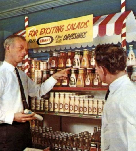 Vintage 1960s supermarkets & old-fashioned grocery stores at Click Americana - #supermarkets #grocerystores #vintagestores #vintageshopping #1960s #sixties #retro #safeway #kroger #foodfair #a&p #winndixie #clickamericana Vintage Supermarket, 60s Nostalgia, Grocery Store Ads, Exciting Salads, Vintage Movie Theater, Vintage Grocery, Food Fair, Grocery Supermarket, Variety Store