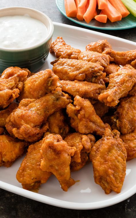 Buffalo Wings. We coat our homemade Buffalo wings with cornstarch for a supercrisp exterior and deep-fry them for the best texture. Oven Chicken Wings, Best Chicken Wing Recipe, Baked Chicken Wings Oven, Chicken Wing Recipes Baked, Boiled Chicken Breast, Chicken Shawarma Recipe, Baked Wings, Watching Football, Easy Chicken Breast