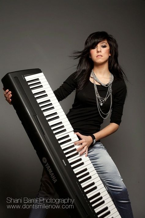 Christina Grimme, Piano Pictures, Duo Band, All Is Vanity, Band Photoshoot, Musician Photography, Christina Grimmie, Human Reference, Playing Piano