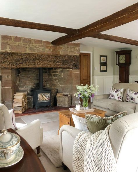 Country Cottage Living Room, Cottage Lounge, Cottage House Interior, Country Cottage Living, Country Cottage Interiors, Georgian Interiors, Georgian House, Inglenook Fireplace, Cottage Inspiration