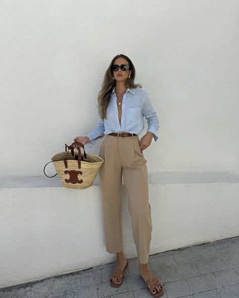 Corporate Attire Women, Chique Outfit, Fest Outfits, Business Attire Women, European Summer Outfits, Corporate Attire, Corporate Outfits, Event Outfit, Elegante Casual