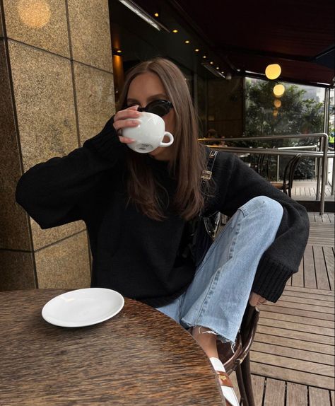 Coffee Shop Poses Photo Ideas, Cafe Pictures, Coffee Shop Photography, Monday Mood, Emma Rose, Coffee Pictures, Coffee Photos, Insta Pictures, Autumn Coffee