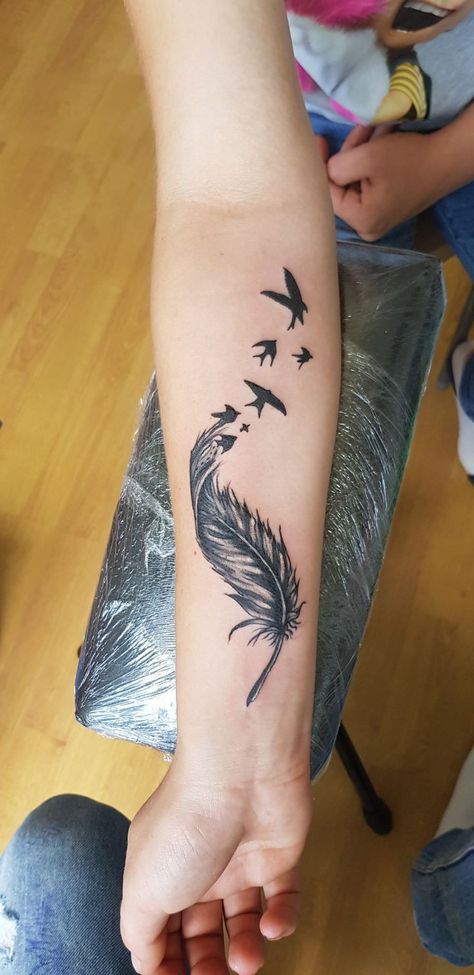 Feather Tattoo Wrist, Feather With Birds Tattoo, Johannes Brahms, Ankle Tattoos For Women, Cool Wrist Tattoos, Feather Tattoo Design, Foot Tattoos For Women, Best Tattoos For Women, Tattoos Geometric