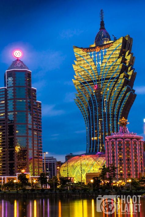 Grand Lisboa, Macao China, Macau Travel, Casino Jackpot, Iran Pictures, China City, Jackpot Slot, Fishermans Wharf, Landscape Photography Nature