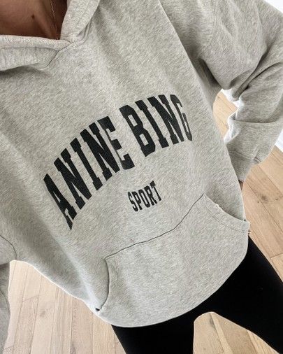 Anine Bing Harvey Sweatshirt, Annie Bing Hoodie, Annie Bing Sweatshirt, Anine Bing Sweatshirt Outfit, Anine Bing Hoodie, Anine Bing Style, Anine Bing Sweatshirt, Summer Outfits For Teens, Fashion Hoodies